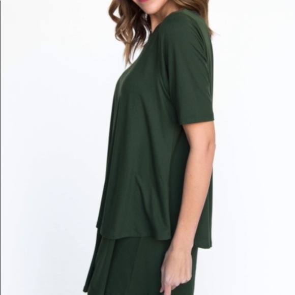 Tiered Tunic with Half Sleeves - Picture 2 of 2